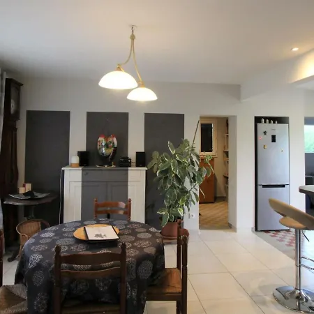 Pau, 4 Pièces, 5 Personnes - Fr-1-384-783 *