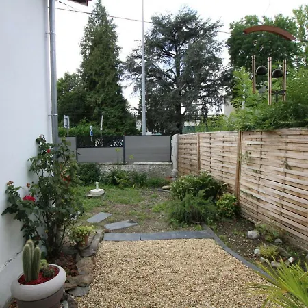 Pau, 4 Pièces, 5 Personnes - Fr-1-384-783